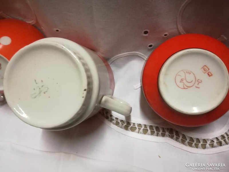 Orosz porcelán pöttyös csészék+bögre