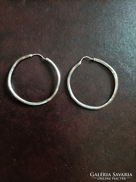2.63 Gr 14k white gold hoop earrings