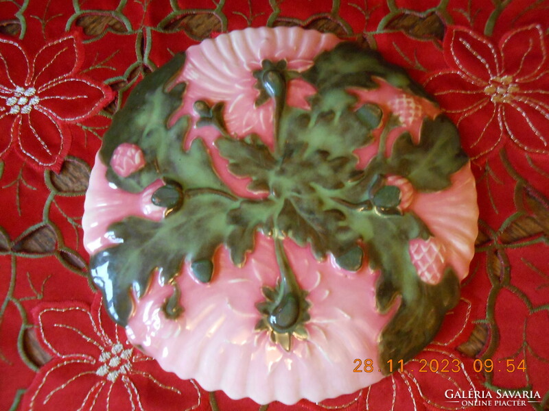 Júlia Zsolnay lotus cake plate
