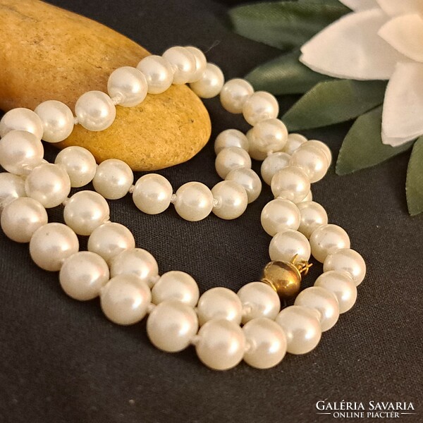 Elegant tekla string of pearls.