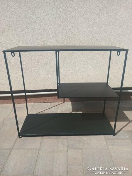 Fekete fém modern design fali polc. Alkudható.