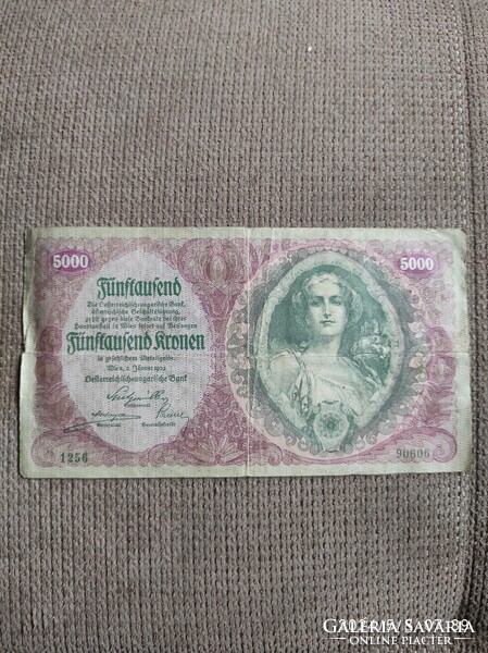 5000 Korona paper money