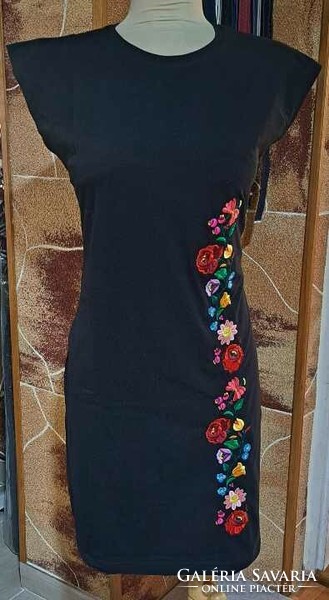 Embroidered women's dresses