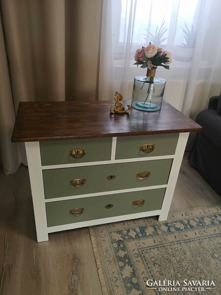 Chest of drawers for sale in Kecskemét