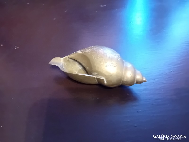 Brass shell seashell ashtray
