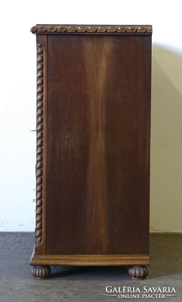 1R252 old carved colonial record player stand tv stand