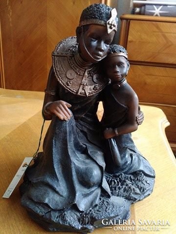 Afrikai témáju asztali szobor