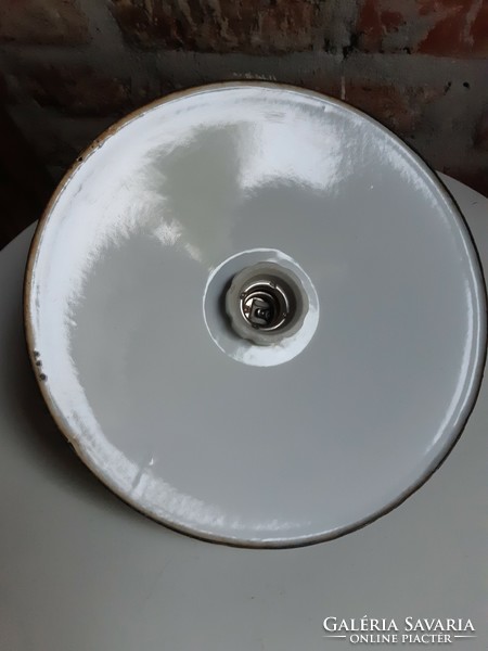 White enameled lamp with porcelain socket