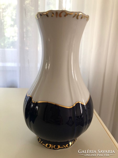 Blue-gold pompadour zsolnay vase