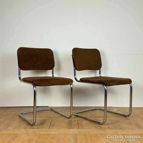 Csővázas retró székek (2db)
