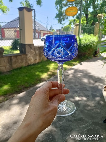 5 Crystal glasses with lips are 19 cm high