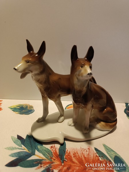 Schizendorf porcelain dogs, with a beautiful, darker paint