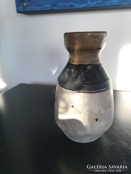 Gorka Lívia kisváza, ceramic vase by Lívia Gorka (M115)