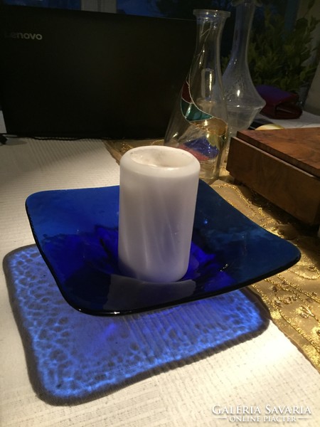 Gyönyörű kék, talpas művészi üveg tál, kínáló, asztalközép, gyertyatartó (301)