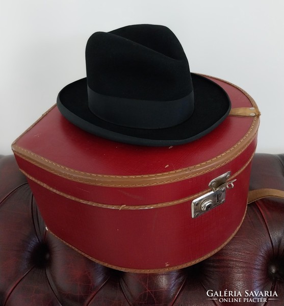 Royal stetson black quality hat with box