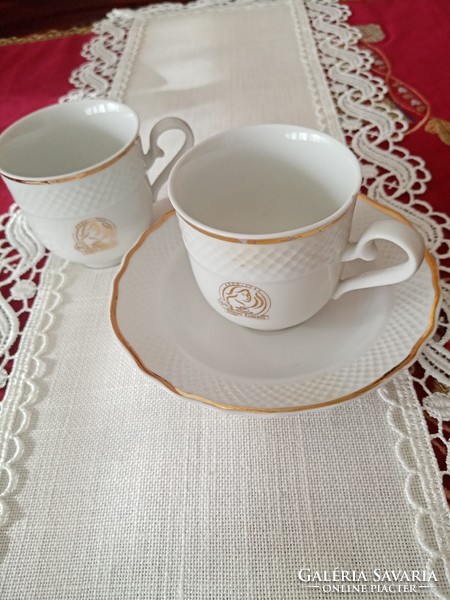3 db hollóházi  porcelán: 2 db  kávés csésze + 1 db csészealj  /  tányér - Douwe Egberts