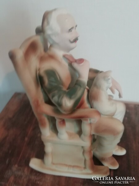 Arpo biscuit rocking chair figure 1.