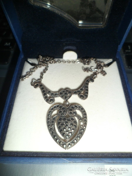 Silver necklace / marcasite