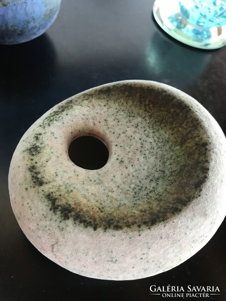 Ágoston Simó: earth-colored pebble vase (3.) - (20/E2-m103)