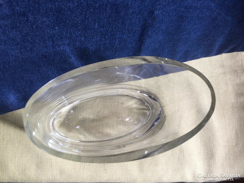 Elegáns, ovális, vastag kristályüveg váza (79./1)