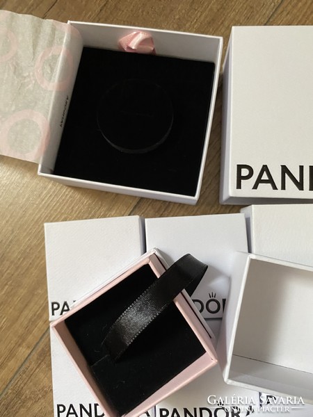11 pandora boxes - in perfect condition