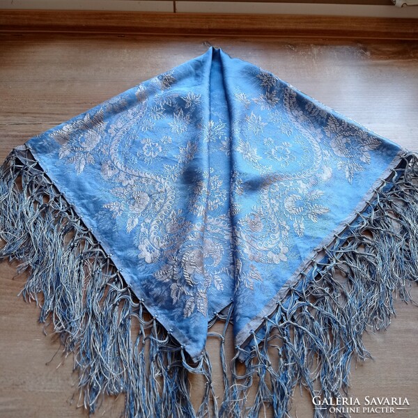 Rojtos selyem kendő, gyönyörű mintával,  64 x 64 cm + rojt