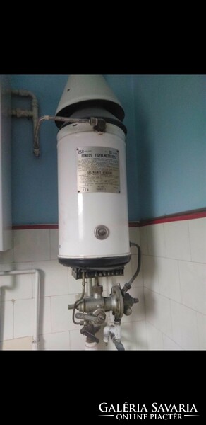 A rare gas water heater that still works today
