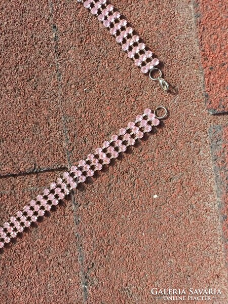 Pink three-row stone necklace