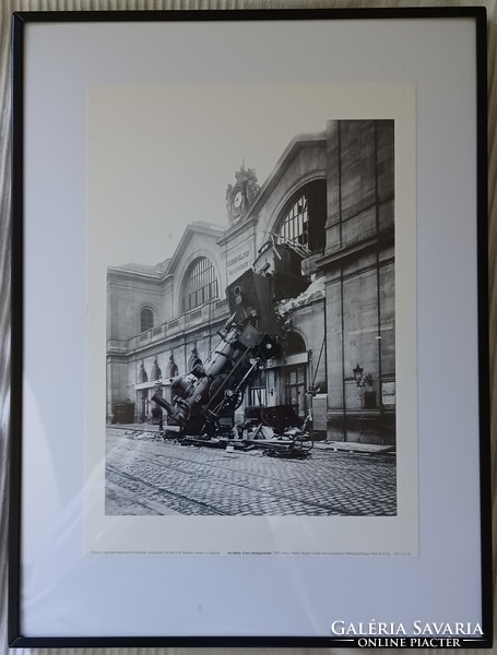 Ikonikus fotó 1895-ből: a párizsi Gare Montparnasse-on elszabadult és az utcán kötött ki egy mozdony