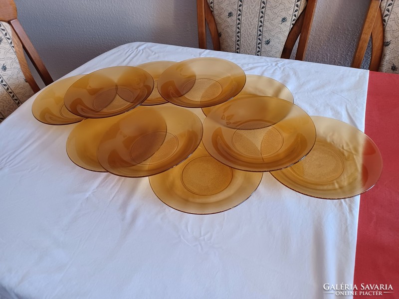 10 deep plates in yellow glass