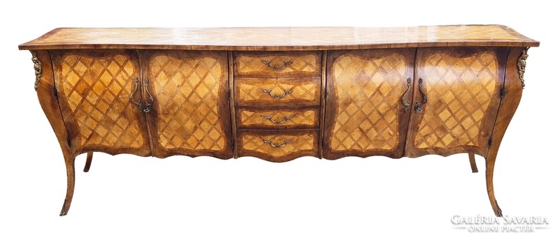 Venetian baroque chest of drawers