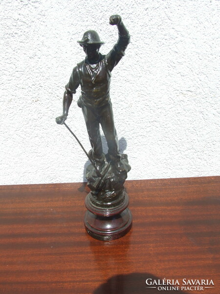 Spiáter statue of a miner