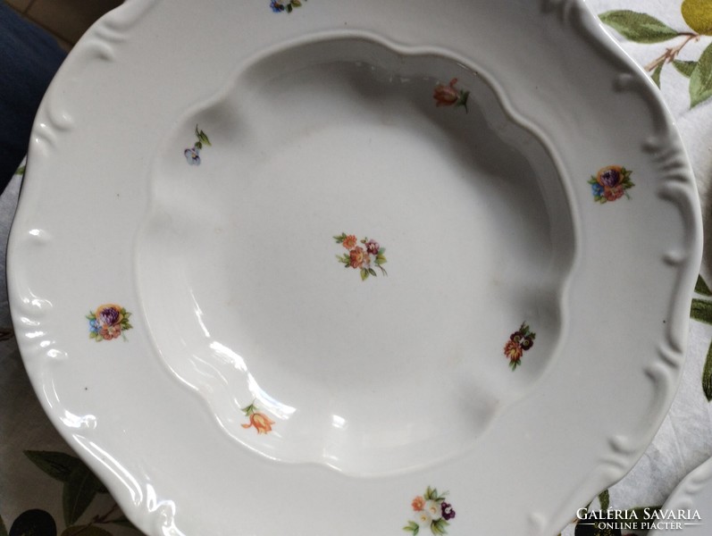 Zsolnay porcelain old plates (with small bouquet of flowers)