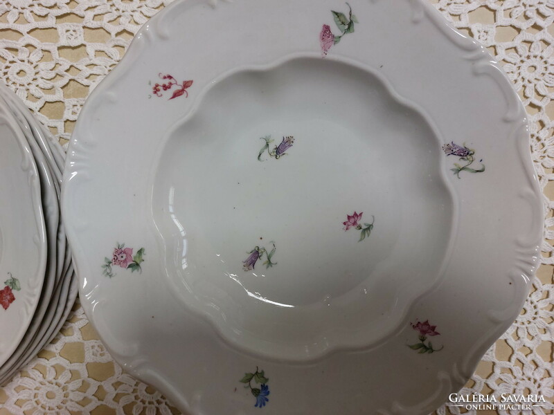 Zsolnay ritka virágmintás porcelán tányérok, 6db mély, 6db lapos