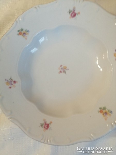 Zsolnay plate with scattered flowers