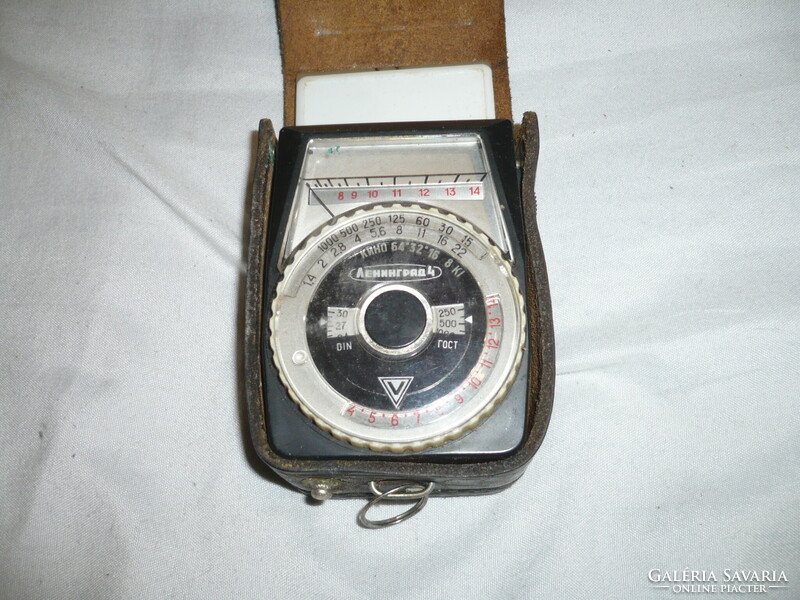 Old Leningrad Soviet camera light meter