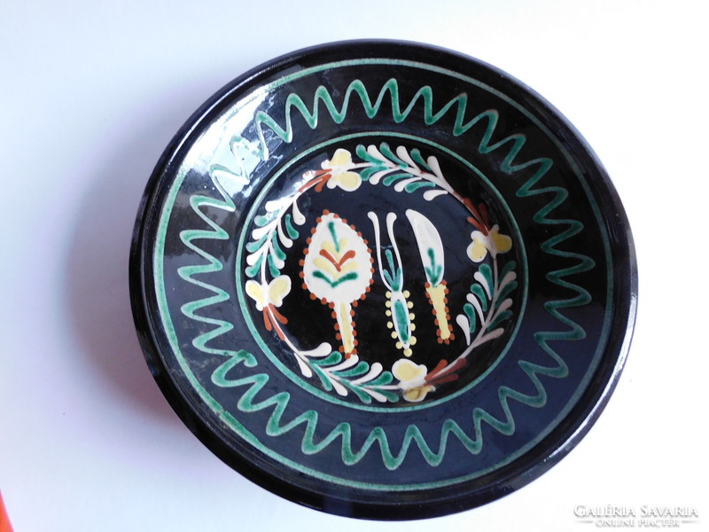 Malév ceramic bowl with folk style cutlery