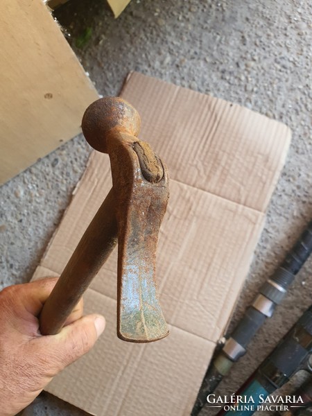 Cobbler's upholstery hammer