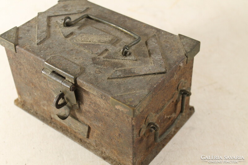Lockable, lockable metal money box 306
