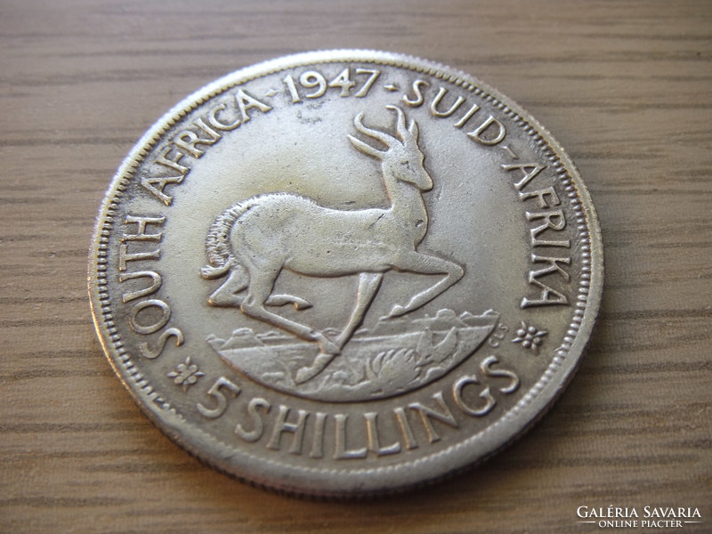 5 Shilling 1947 copy if someone is missing the original from the collection + a medal as a gift