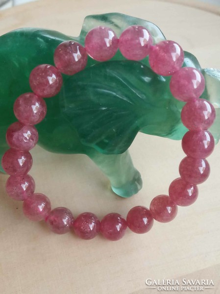 Cherry quartz bracelet with 9 mm beads