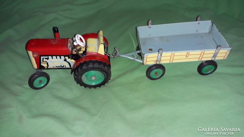 Vintage k.D.N Czech sheet metal 1:25 tractor works with zetor trailer no key 32 cm according to the pictures