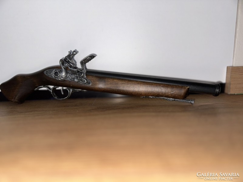 Lélegzetelállító! 1790-es évek körüli elöltöltős pisztoly