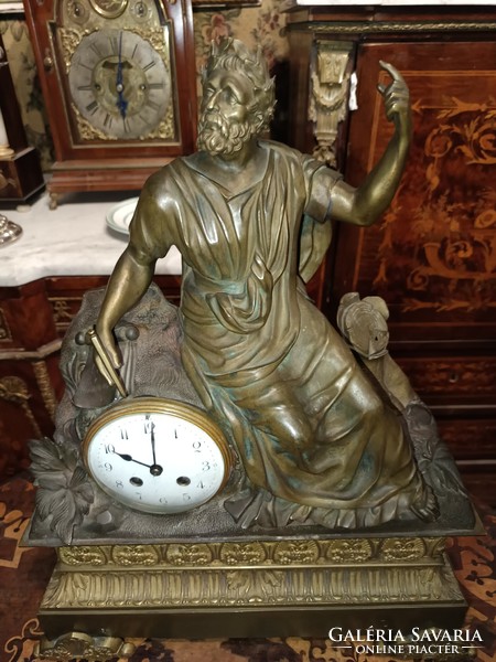 Antique bronze statue, half-baked table clock. 1850s.