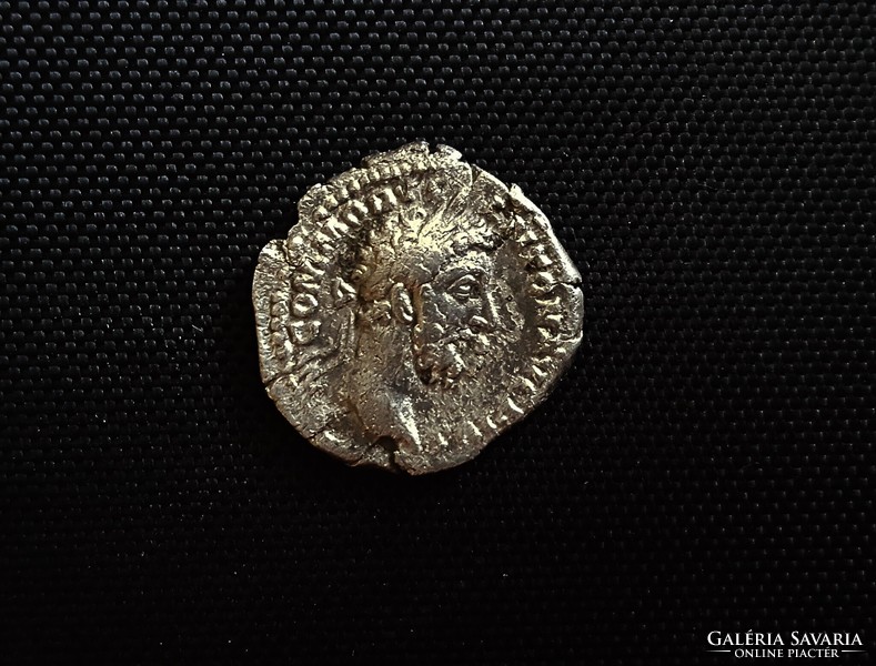 Commodus silver denarius