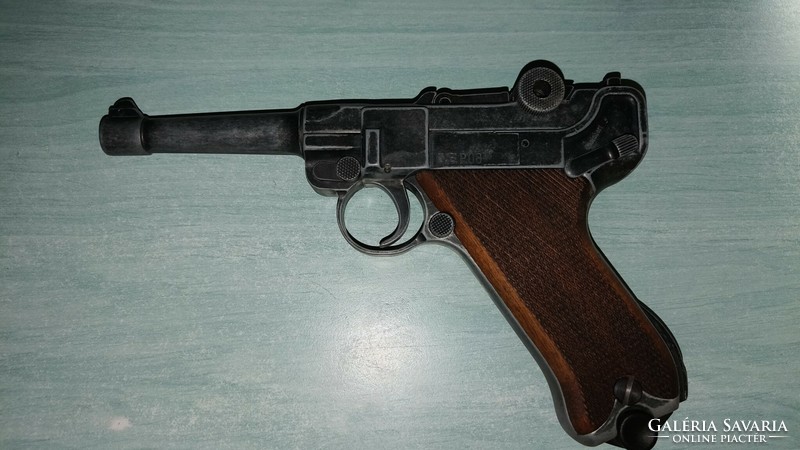 Luger P08 gázriasztó fegyver