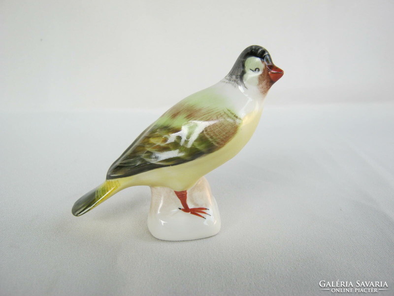 Aquincumi porcelán madár színes kismadár