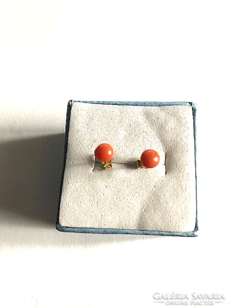 Gold earrings with noble coral + gift!