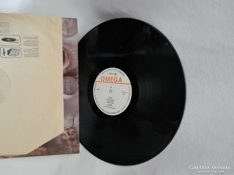 Omega XI LP 1982  25