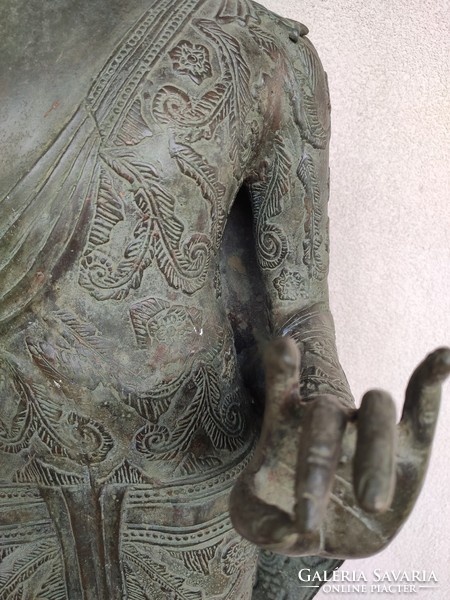 Hatalmas (123 cm), csodálatosan kidolgozott bronz Buddha.